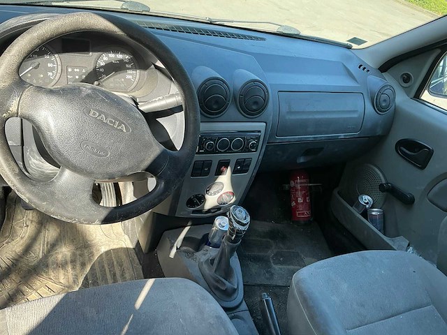Dacia logan personenauto - afbeelding 3 van  15