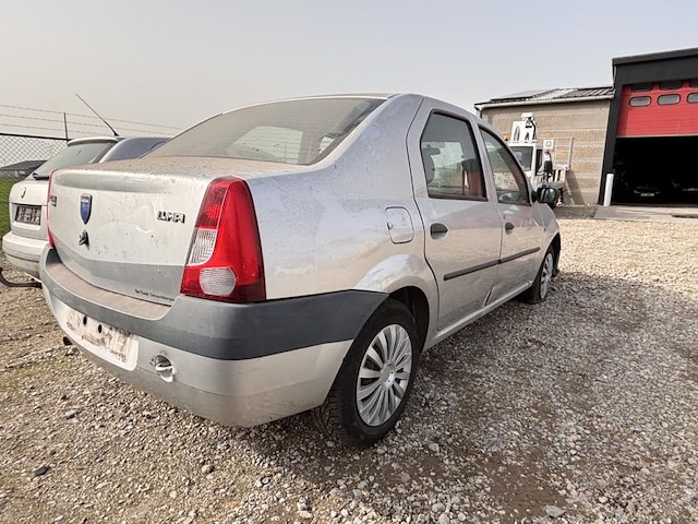 Dacia logan - afbeelding 5 van  12