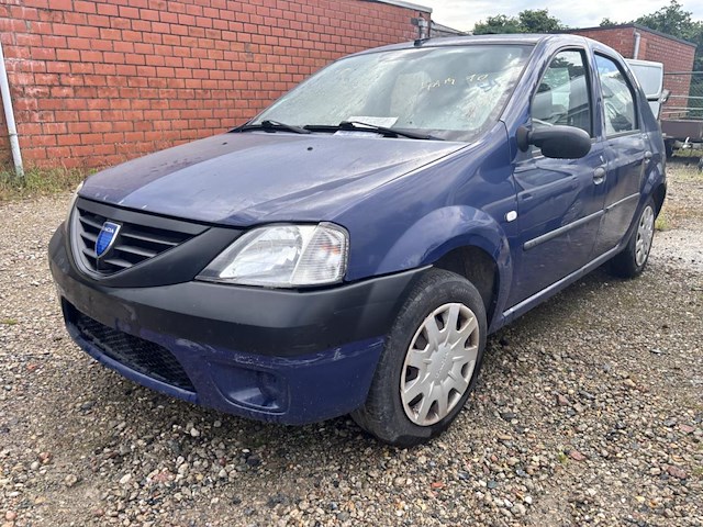Dacia logan - afbeelding 1 van  8