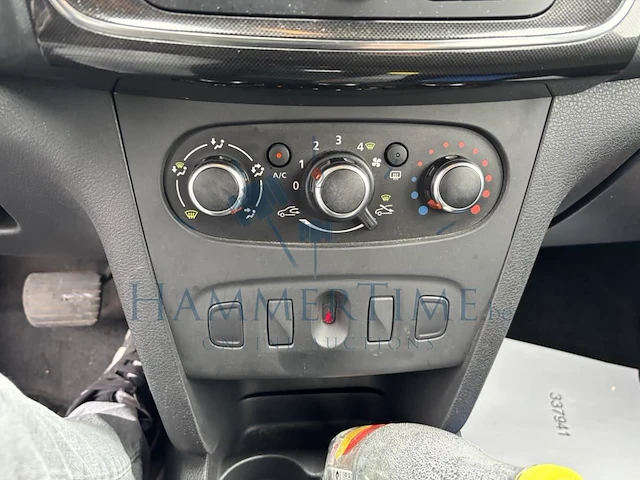 Dacia sandero 0.9 tce laureate easy-r 90 at, 2017 - afbeelding 7 van  38