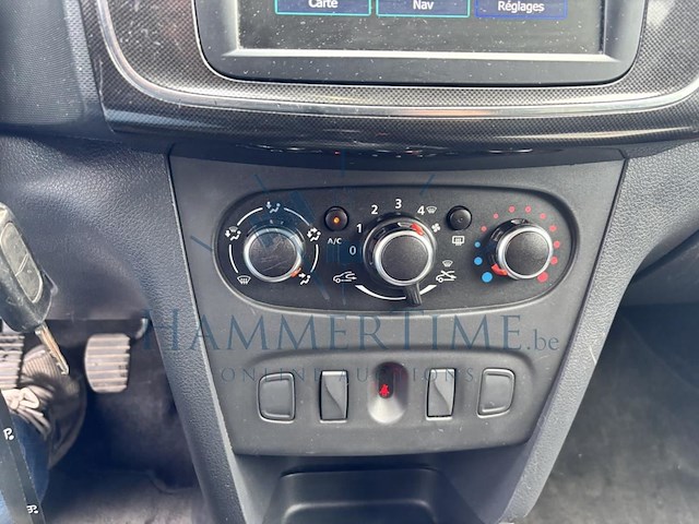 Dacia sandero 0.9 tce laureate (eu6.2), 2019 - afbeelding 9 van  36
