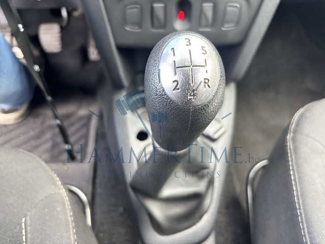 Dacia sandero 0.9 tce laureate (eu6.2), 2019 - afbeelding 10 van  36