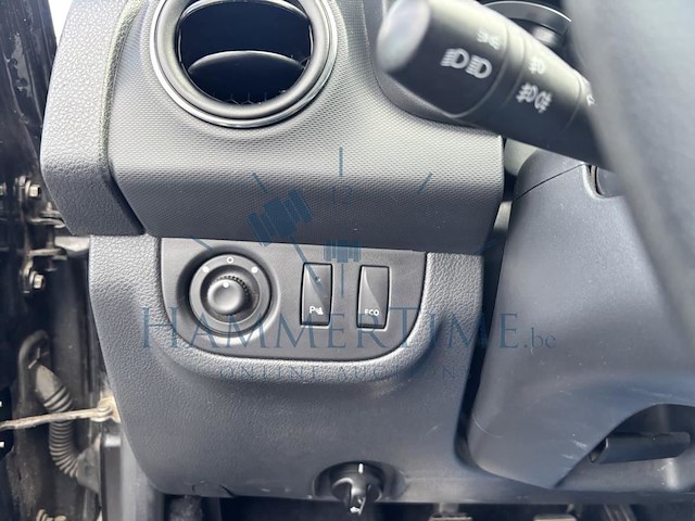 Dacia sandero 0.9 tce laureate (eu6.2), 2019 - afbeelding 15 van  36