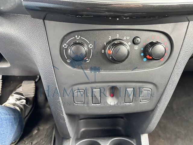 Dacia sandero 1.0i sce ambiance, 2018 - afbeelding 8 van  32