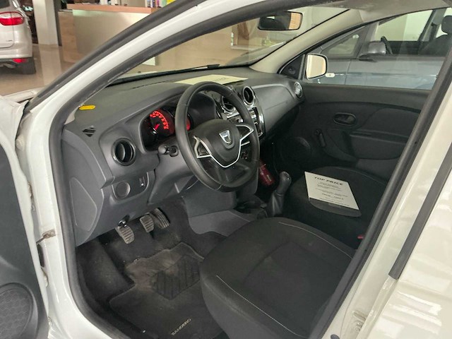 Dacia sandero hatchback - afbeelding 9 van  11