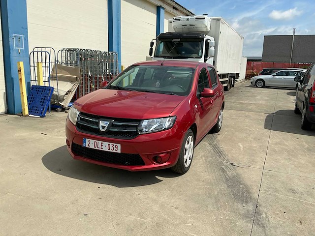 Dacia sandero personenauto - afbeelding 1 van  16