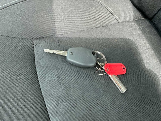 Dacia sandero personenauto - afbeelding 7 van  16