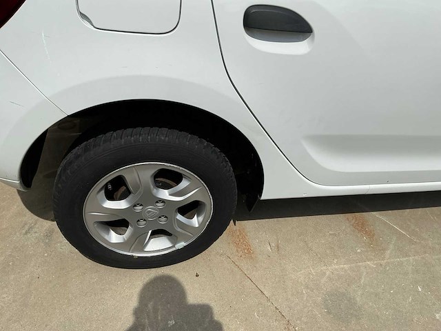 Dacia sandero personenauto - afbeelding 8 van  14