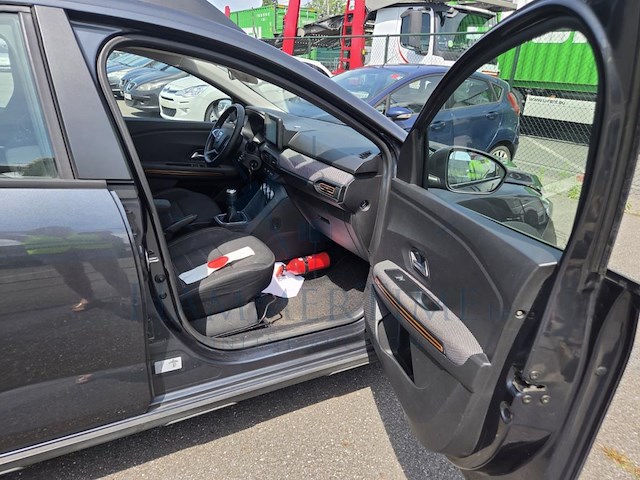Dacia sandero stepway 1.0 tce plus 91, 2021 - afbeelding 10 van  38