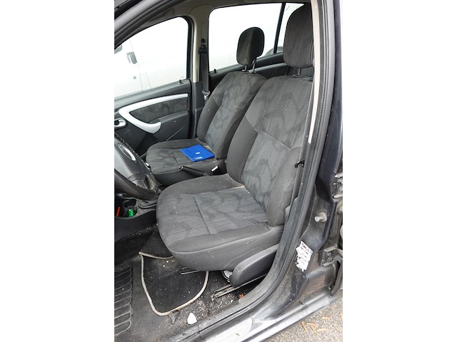 Dacia sandero - afbeelding 11 van  12
