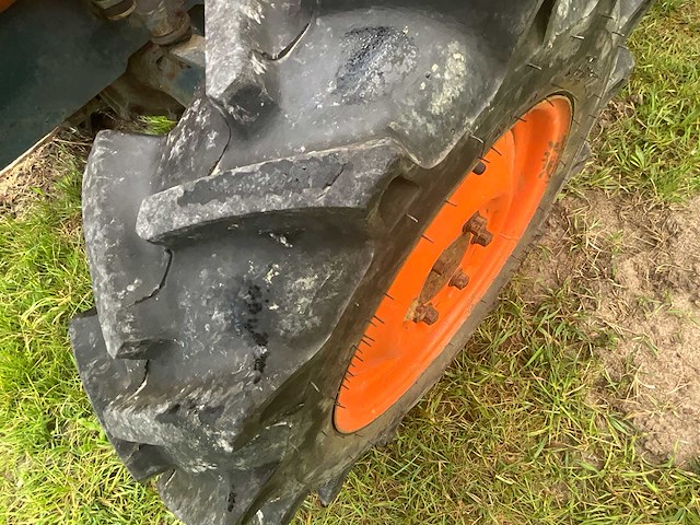 Daedong met voorlader - minitractor - afbeelding 3 van  17