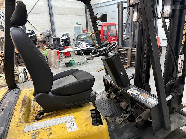 Daewoo - 2005 - d30s - vorkheftruck - afbeelding 4 van  18