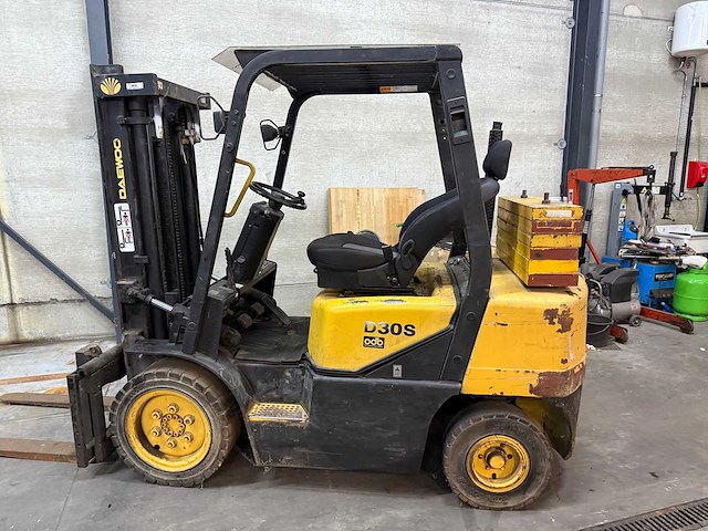 Daewoo - 2005 - d30s - vorkheftruck - afbeelding 3 van  6