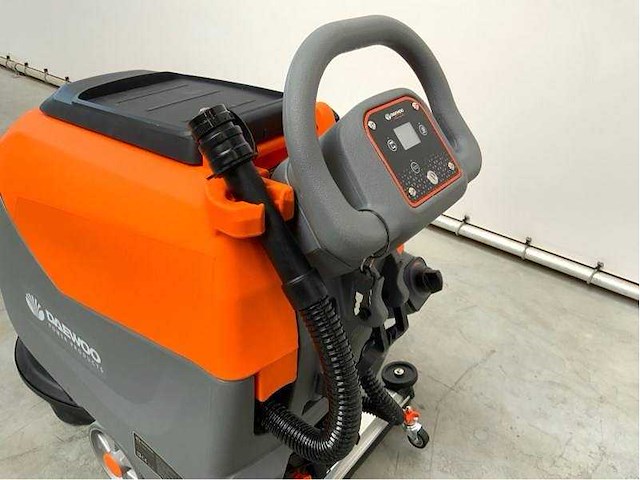 Daewoo - 2025 - dafl50a - vloerschrobber - afbeelding 3 van  21
