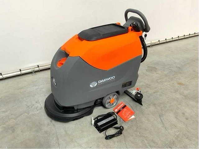 Daewoo - 2025 - dafl50a - vloerschrobmachine - afbeelding 1 van  41