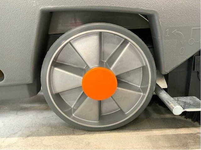 Daewoo - 2025 - dafl50a - vloerschrobmachine - afbeelding 11 van  41