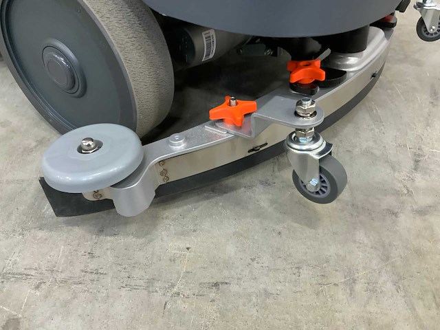 Daewoo - 2025 - dafr70 - zit schrobzuigmachine - afbeelding 6 van  14