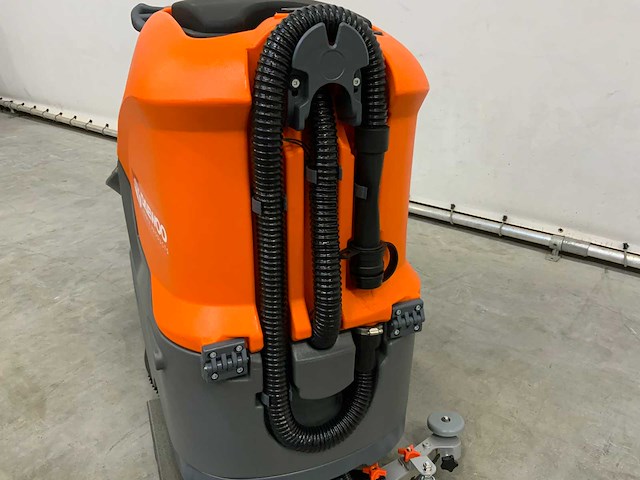 Daewoo - 2025 - dafr70 - zit schrobzuigmachine - afbeelding 4 van  9