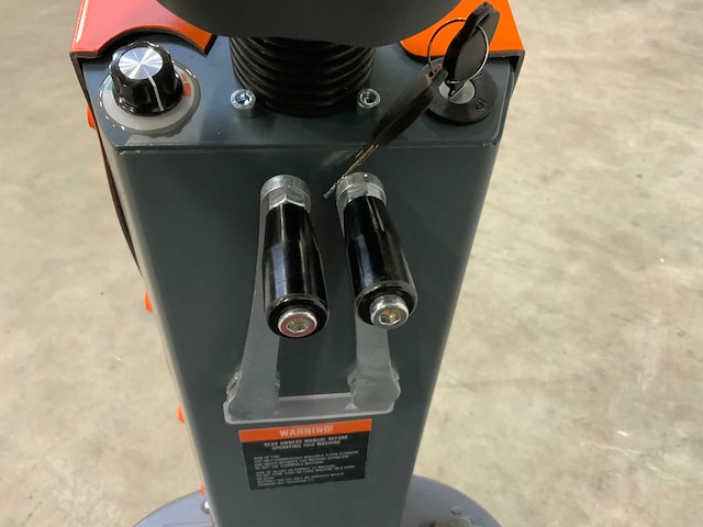 Daewoo - 2025 - dafr70 - zit schrobzuigmachine - afbeelding 8 van  9