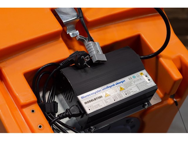 Daewoo - 2025 - dafr70 - zitschrobmachine - afbeelding 3 van  19