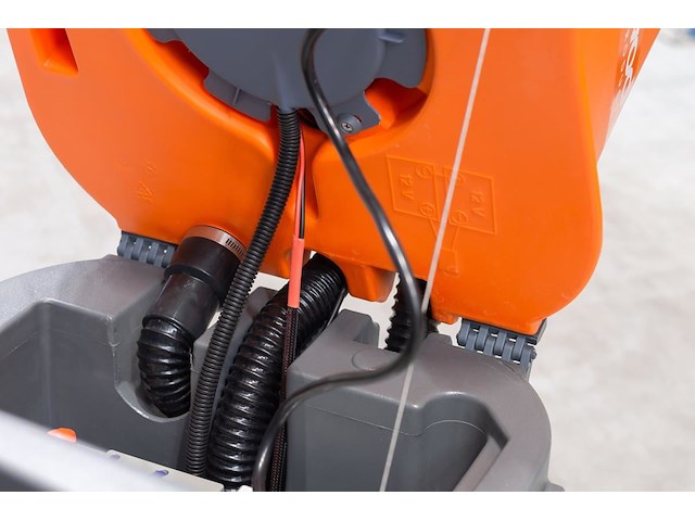 Daewoo - 2025 - dafr70 - zitschrobmachine - afbeelding 5 van  19