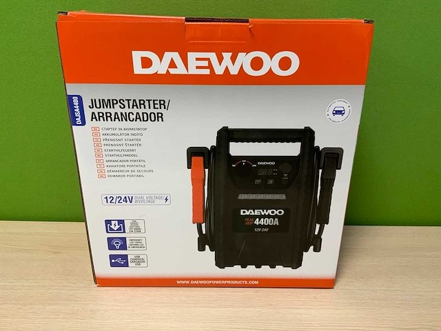 Daewoo - 2025 - dajsa4400 - jump starter 12/24v - afbeelding 3 van  4