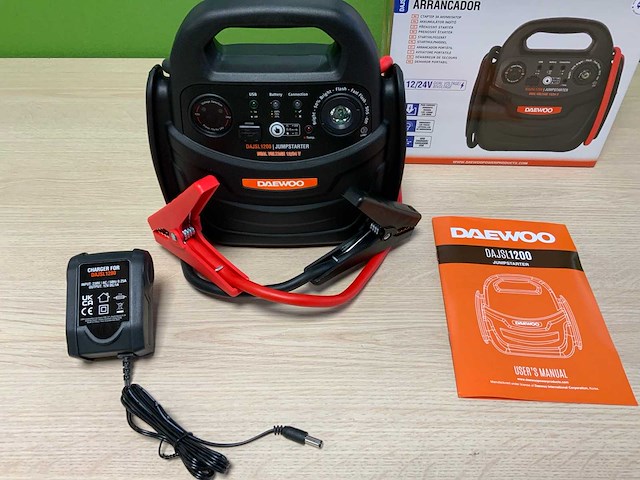 Daewoo - 2025 - dajsl1200 - jumpstarter 12/24v - afbeelding 3 van  5