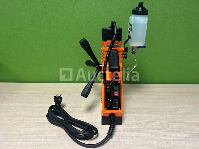 Daewoo - 2025 - damcd1600 - magnetische boormachine - afbeelding 10 van  11