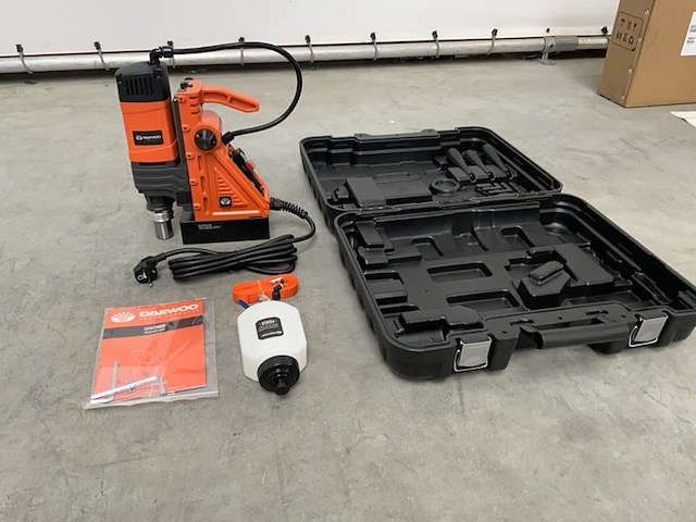 Daewoo - 2025 - damd 1600 - magnetische boormachine - afbeelding 1 van  9