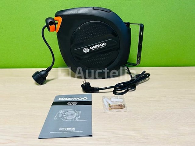 Daewoo - 2025 - dapcr20 - automatisch oprolbare kabelhaspel 20m - afbeelding 1 van  9
