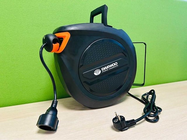 Daewoo - 2025 - dapcr20 - automatisch oprolbare kabelhaspel 20m - afbeelding 3 van  7