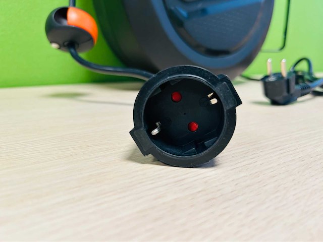 Daewoo - 2025 - dapcr20 - automatisch oprolbare kabelhaspel 20m - afbeelding 3 van  9