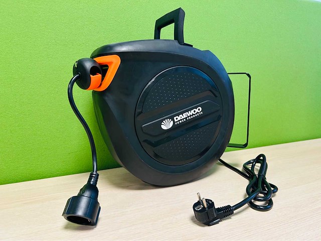 Daewoo - 2025 - dapcr20 - automatisch oprolbare kabelhaspel 20m - afbeelding 3 van  5