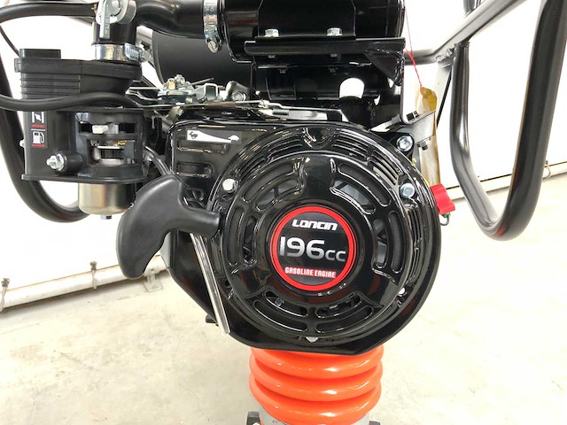 Daewoo - 2025 - darm80 - trilplaat - vibratie stamper 6.5pk - afbeelding 9 van  9