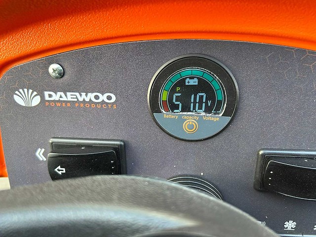 Daewoo - 2025 - das100 - parkeerplaats veegmachine - afbeelding 30 van  30