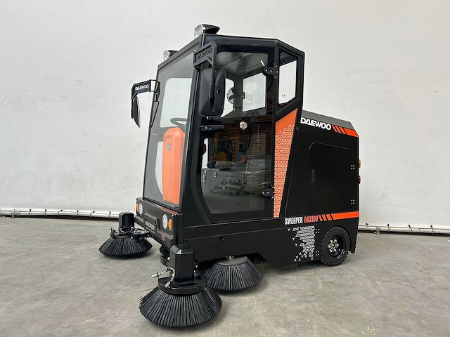 Daewoo - 2025 - das100 - parkeerplaats veegmachine - afbeelding 26 van  26