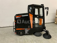 Daewoo - 2025 - das100 - straatveegmachine - afbeelding 2 van  25