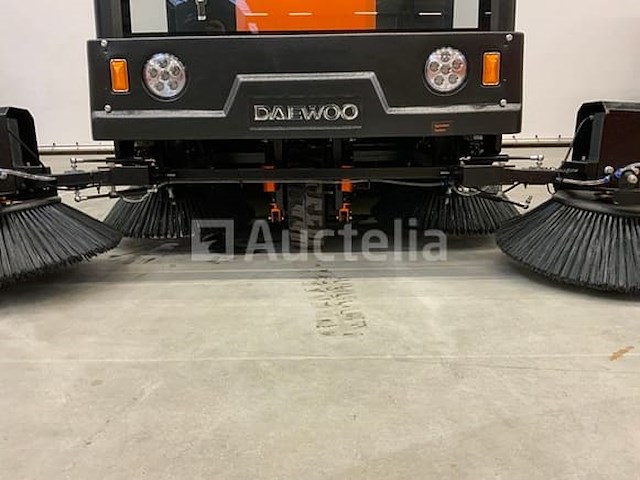 Daewoo - 2025 - das100 - straatveegmachine - afbeelding 5 van  25