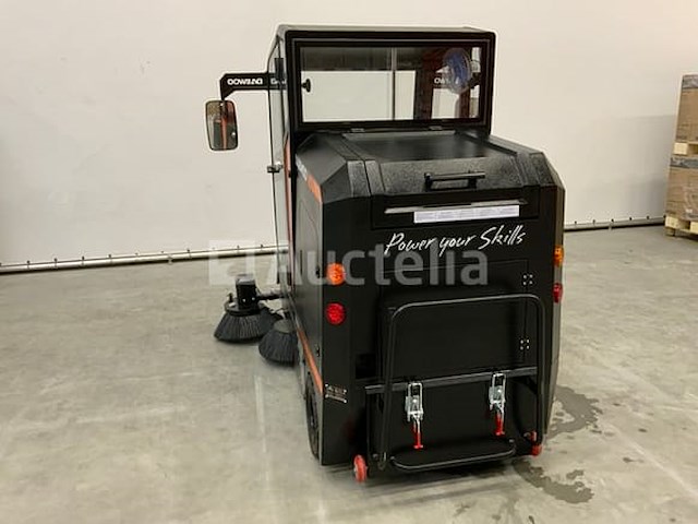 Daewoo - 2025 - das100 - straatveegmachine - afbeelding 7 van  25