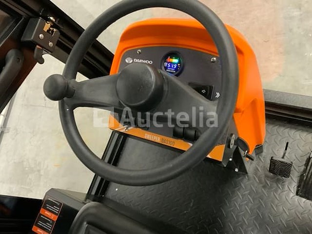 Daewoo - 2025 - das100 - straatveegmachine - afbeelding 16 van  25