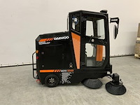Daewoo - 2025 - das100 - straatveegmachine - afbeelding 20 van  25