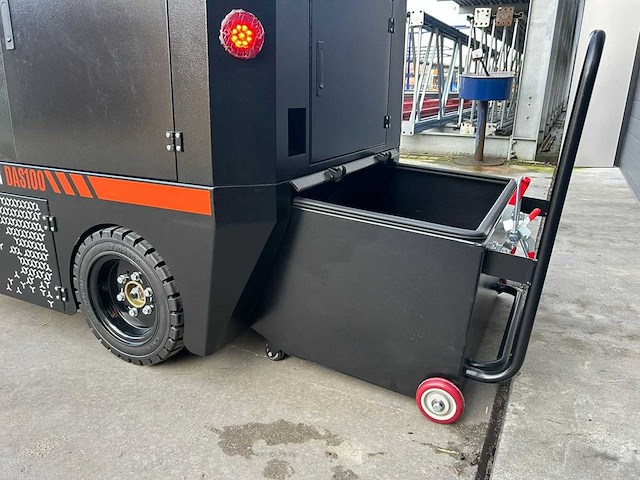 Daewoo - 2025 - das100 - straatveegmachine - afbeelding 6 van  30