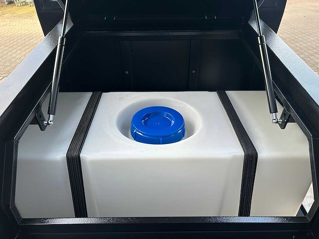 Daewoo - 2025 - das100 - straatveegmachine - afbeelding 4 van  9