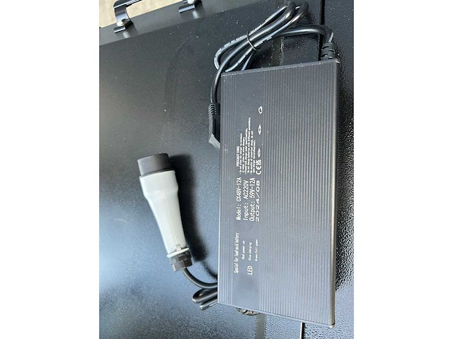 Daewoo - 2025 - das100 - straatveegmachine - afbeelding 10 van  13