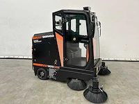 Daewoo - 2025 - das100 - straatveegmachine - afbeelding 26 van  30