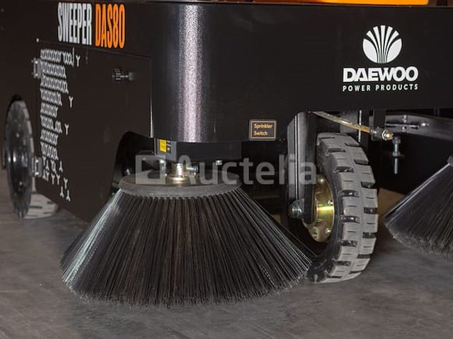 Daewoo - 2025 - das80 - veegmachine - afbeelding 4 van  14