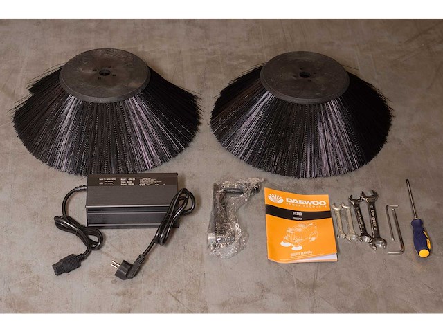 Daewoo - 2025 - das80 - zit veegmachine - afbeelding 8 van  20