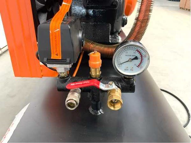 Daewoo - 2026 - daax500l - luchtcompressor 500l 14bar - afbeelding 5 van  29