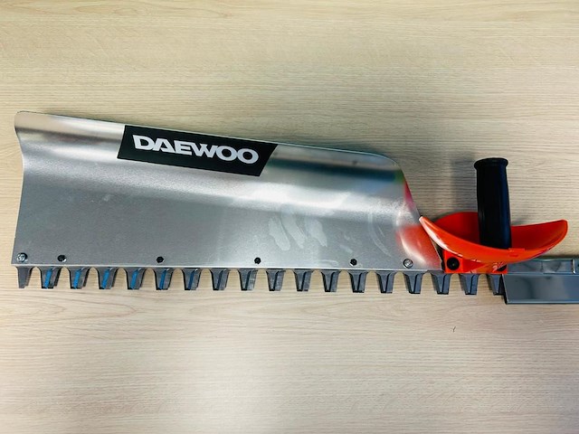 Daewoo - 2026 - daht750 - benzine heggenschaar - afbeelding 6 van  14