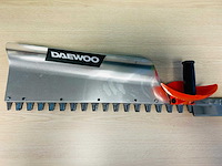 Daewoo - 2026 - daht750 - benzine heggenschaar - afbeelding 4 van  9